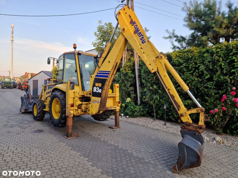 Komatsu WB 93R - 3