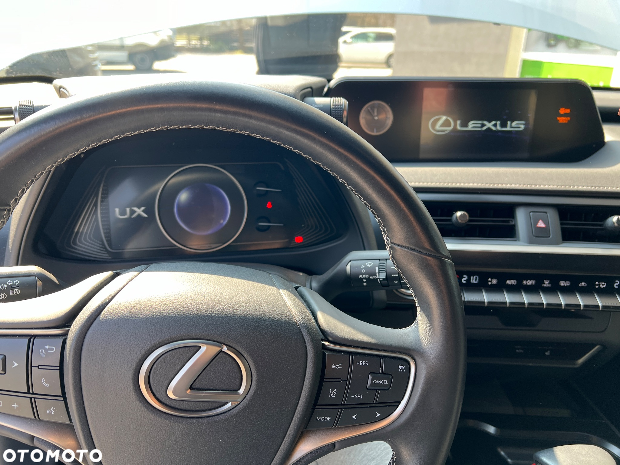 Lexus UX 200 GPF Pure 2WD - 6