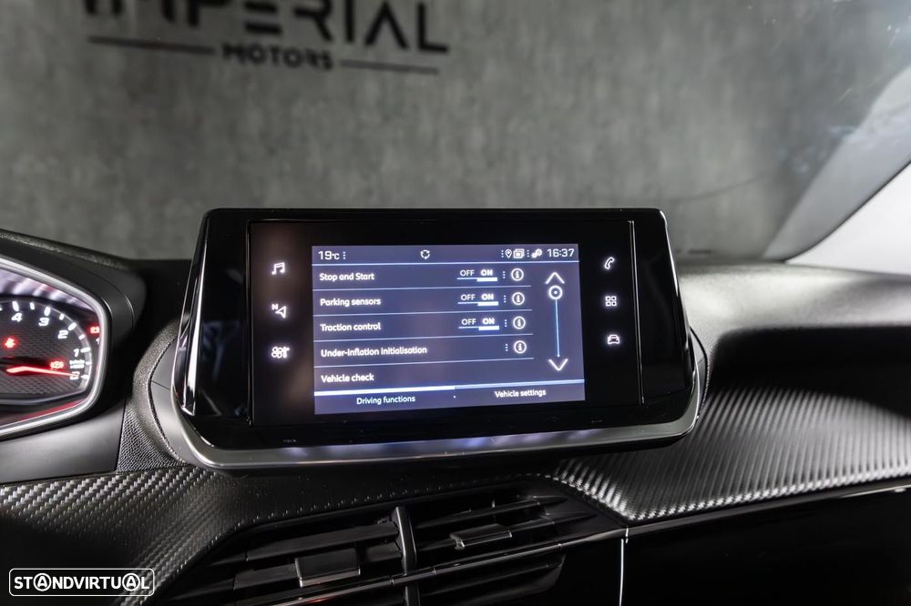 Peugeot 2008 1.5 BlueHDi Allure Pack EAT8 - 29