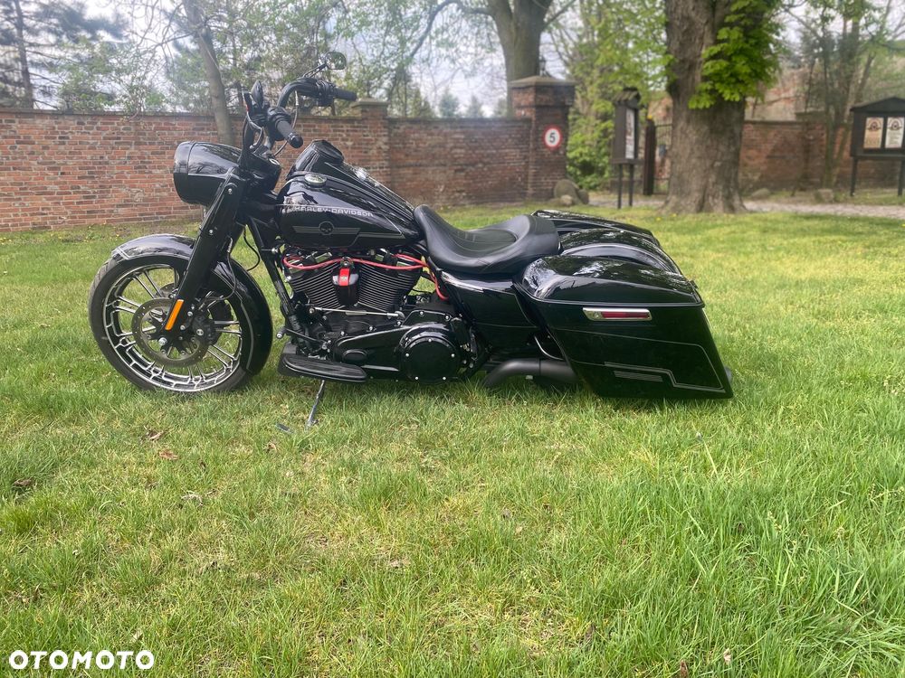 Harley-Davidson Touring Road King - 12