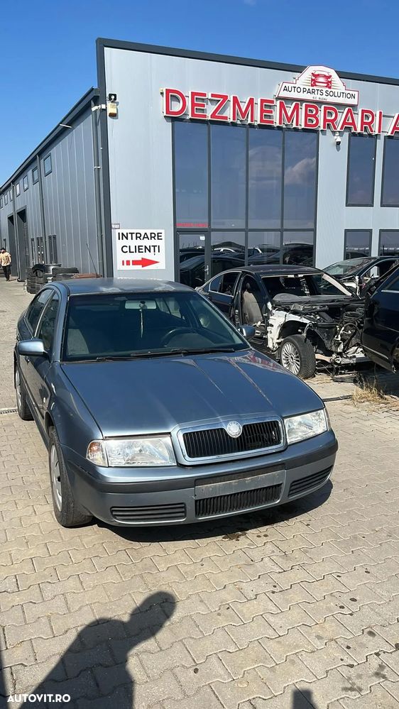 Dezmembram Skoda Octavia 1 1.6 benzina an fabricatie 2004 - 2