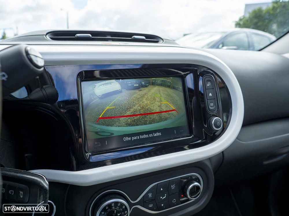 Renault Twingo Z.E. 22 Intens - 31