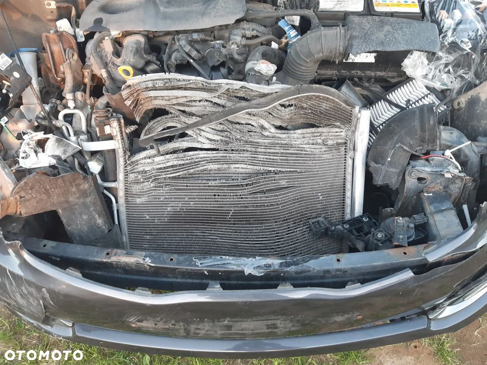 Kia Ceed 1.6 GDI Dream Team Edition - 11