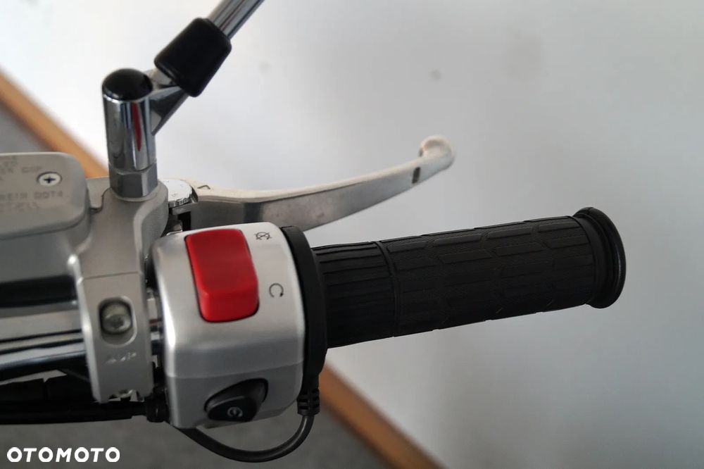 Suzuki Intruder - 20