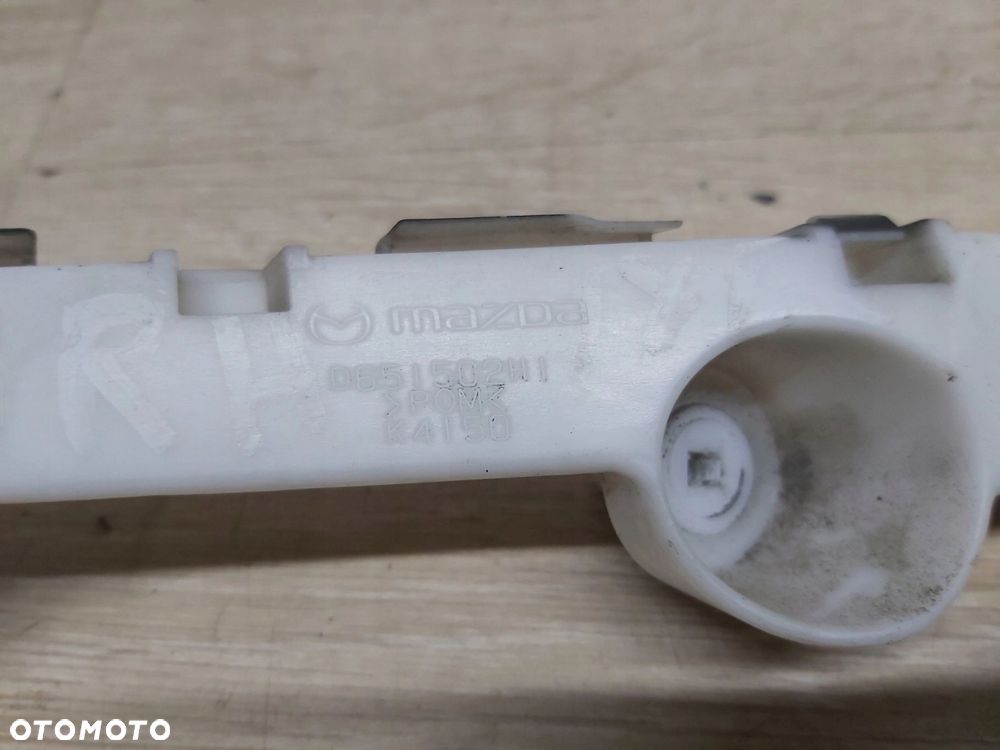 MAZDA 2 II DE Ślizg zderzaka prawy tył D651502H1 3D - 3