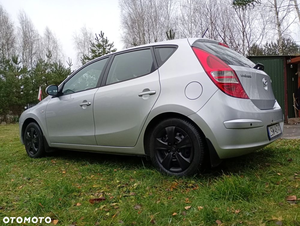 Hyundai i30 1.6 CRDi Base + World Cup - 4