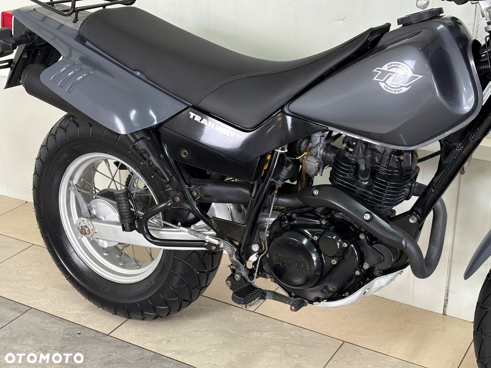 Yamaha TW - 9