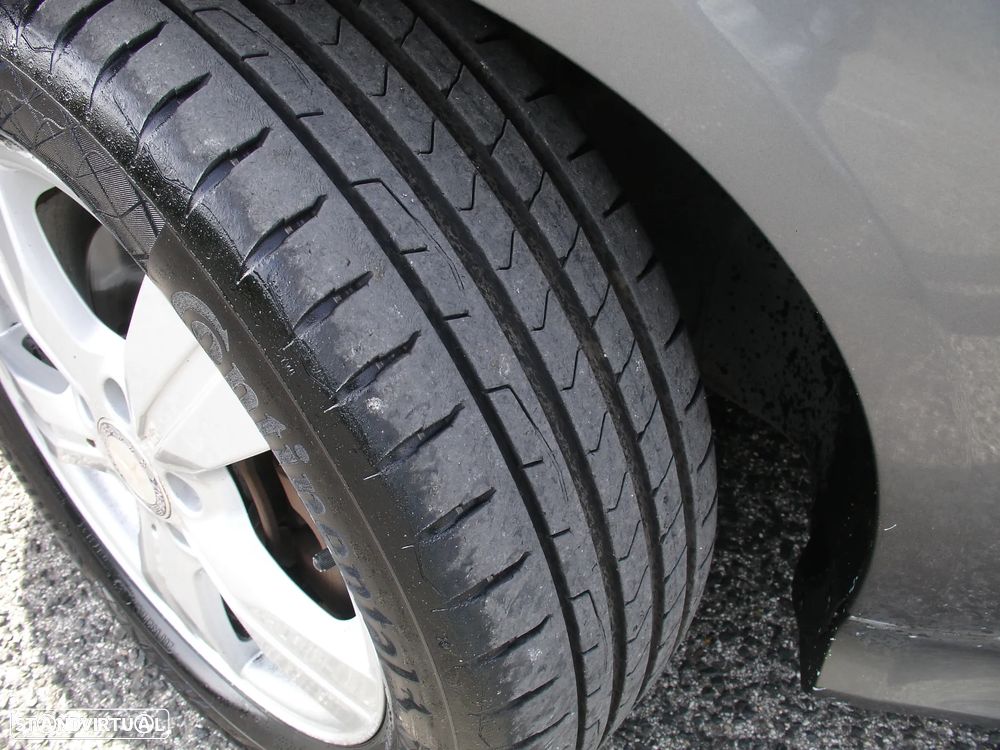 Mercedes-Benz B 180 ver-blueefficiency-sport-edition - 21