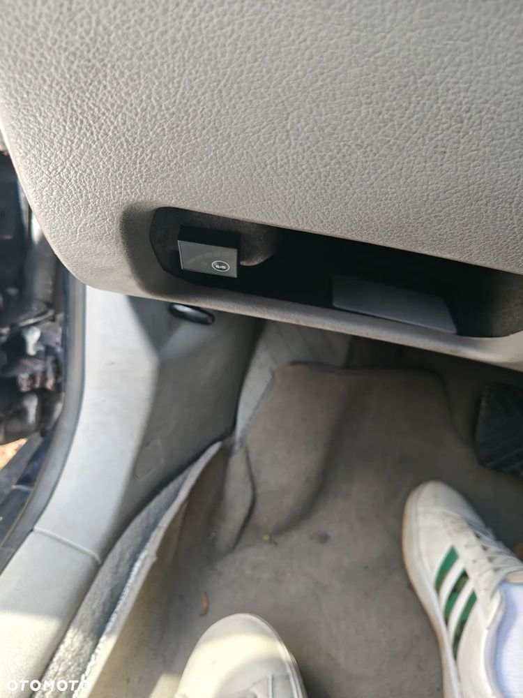 Audi A6 Avant 2.4 Multitronic - 17