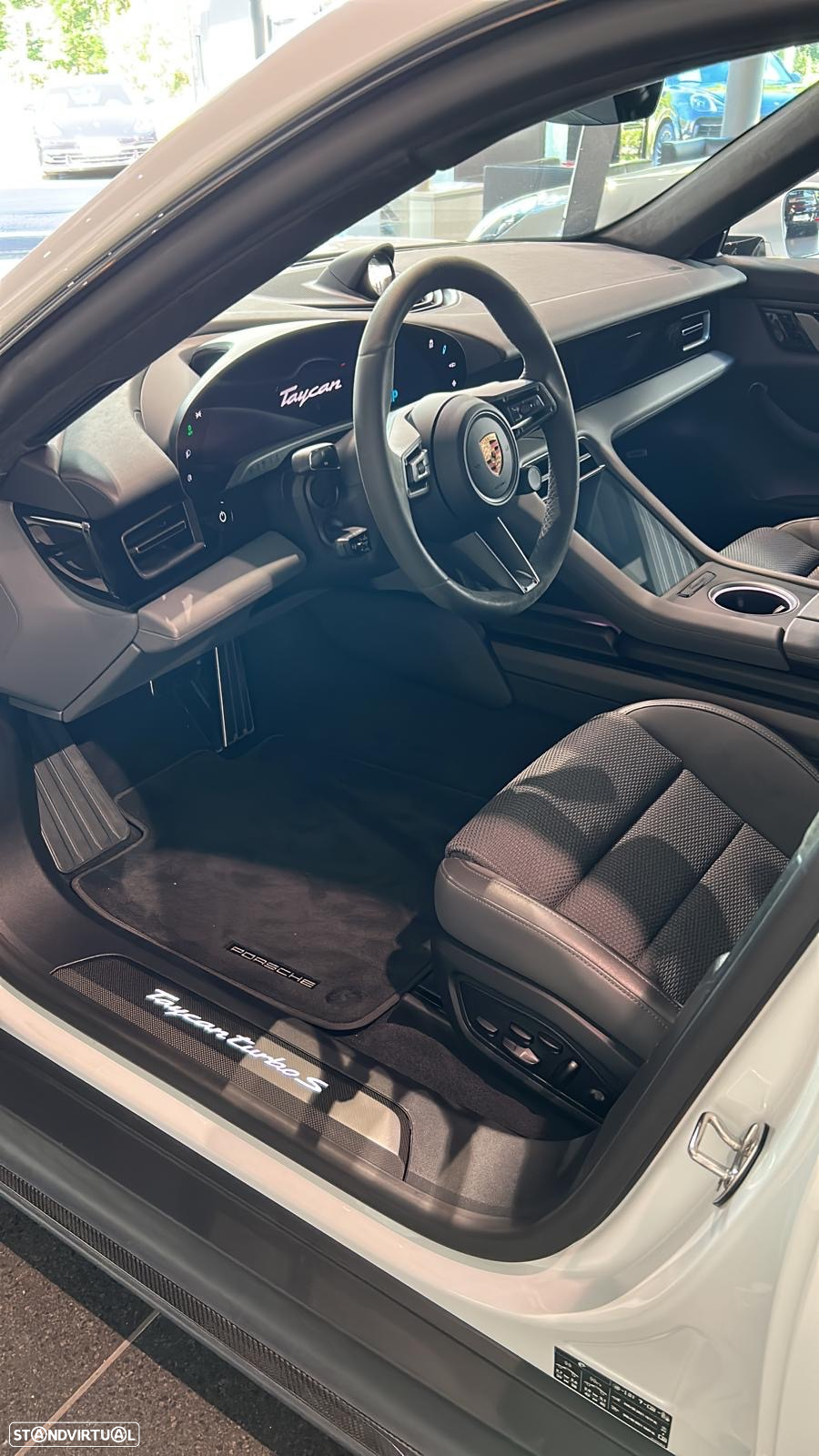 Porsche Taycan Turbo S - 6