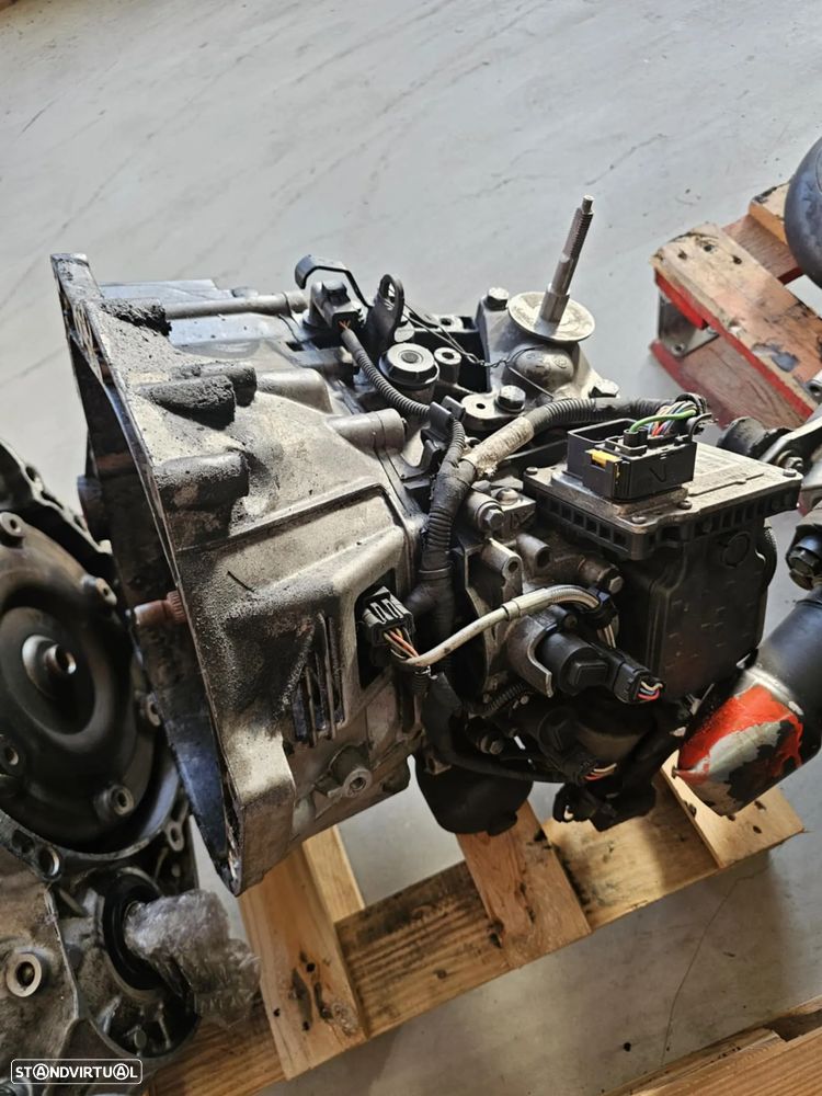 Caixa de velocidades Citroen 1.6 HDI de 2018, referência 20DR42 - 3