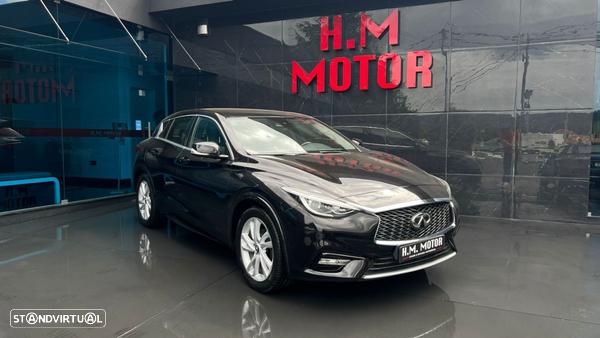 Infiniti Q30