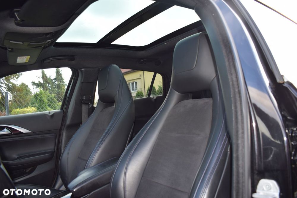 Infiniti Q30 - 11