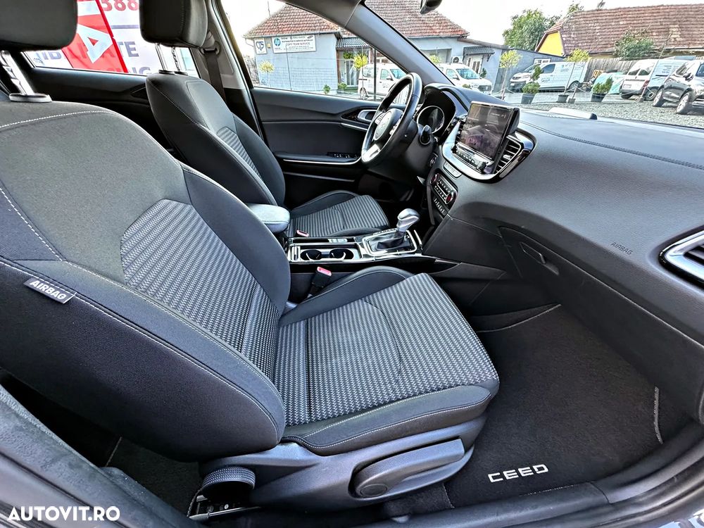 Kia Ceed - 9