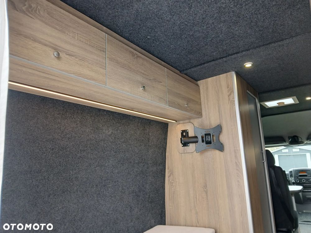 Mercedes-Benz Sprinter - 23