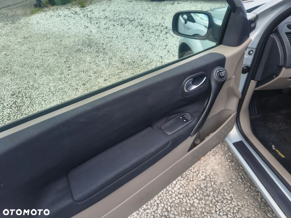 Renault Megane 1.6 Authentique - 12