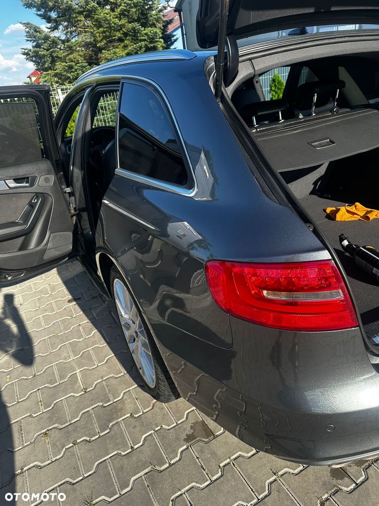 Audi A4 Avant 2.0 TDI DPF clean diesel quattro S tronic S line Sportpaket - 10