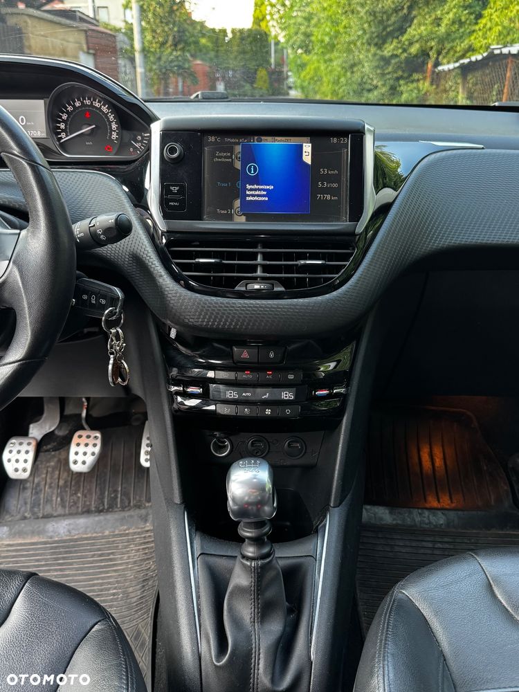 Peugeot 208 e-HDi 115 Stop&Start Allure - 14