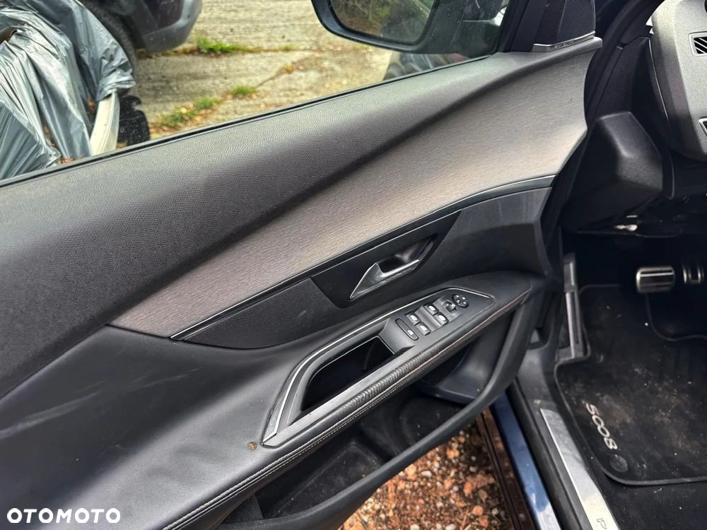 Peugeot 5008 BlueHDi 180 EAT8 GT - 10