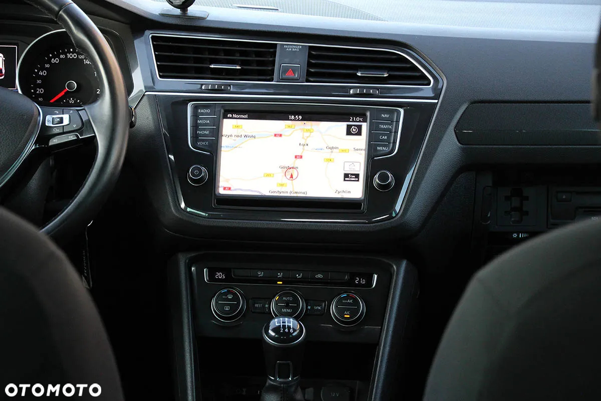 Volkswagen Tiguan ver-2-0-tdi-scr-4motion-bluemotion-tech-comfortline - 32