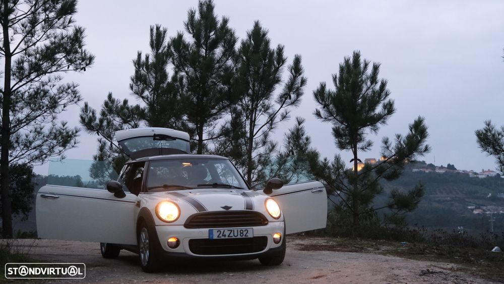 MINI 3 Portas Cooper D - 1