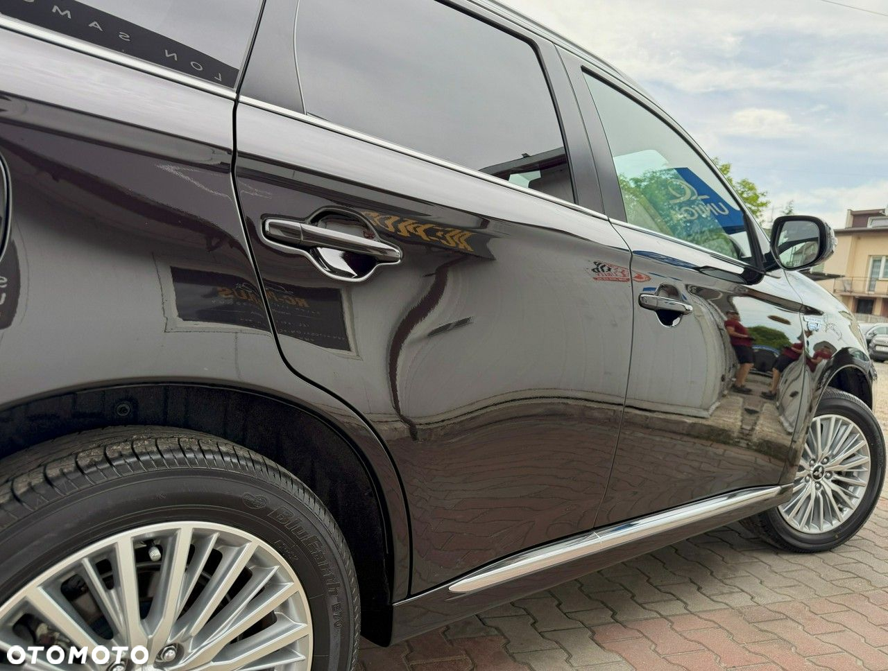 Mitsubishi Outlander PHEV Intense + - 36