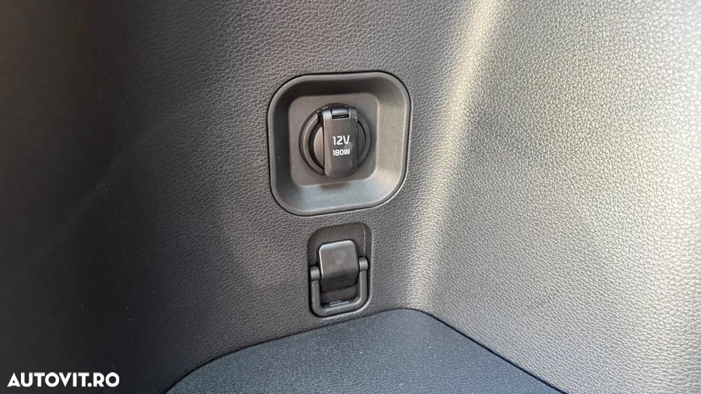 Kia Sportage 1.6 T-GDI 6MT HP 4x2 MHEV Urban - 28