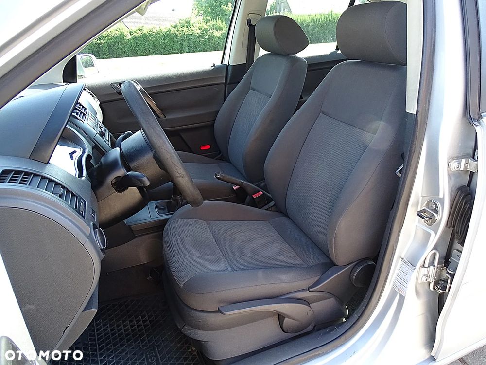 Volkswagen Polo 1.4 16V Comfortline - 20