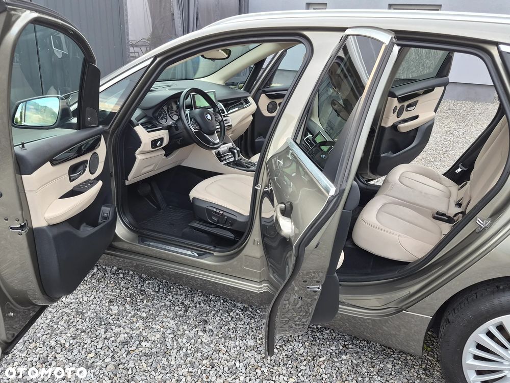 BMW Seria 2 218d Sport-Aut Luxury Line - 7