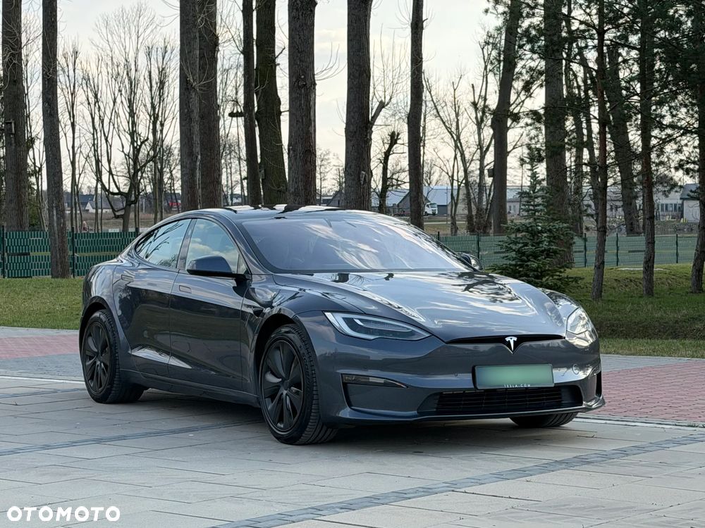 Tesla Model S - 3