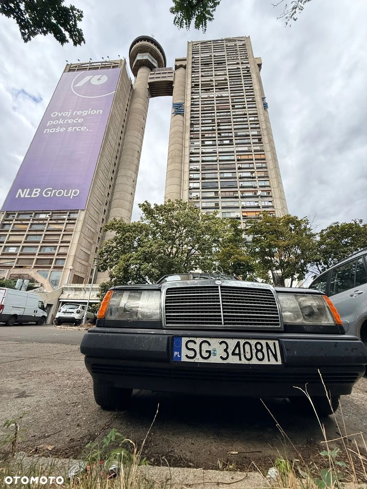 Mercedes-Benz W124 1988 photo 5