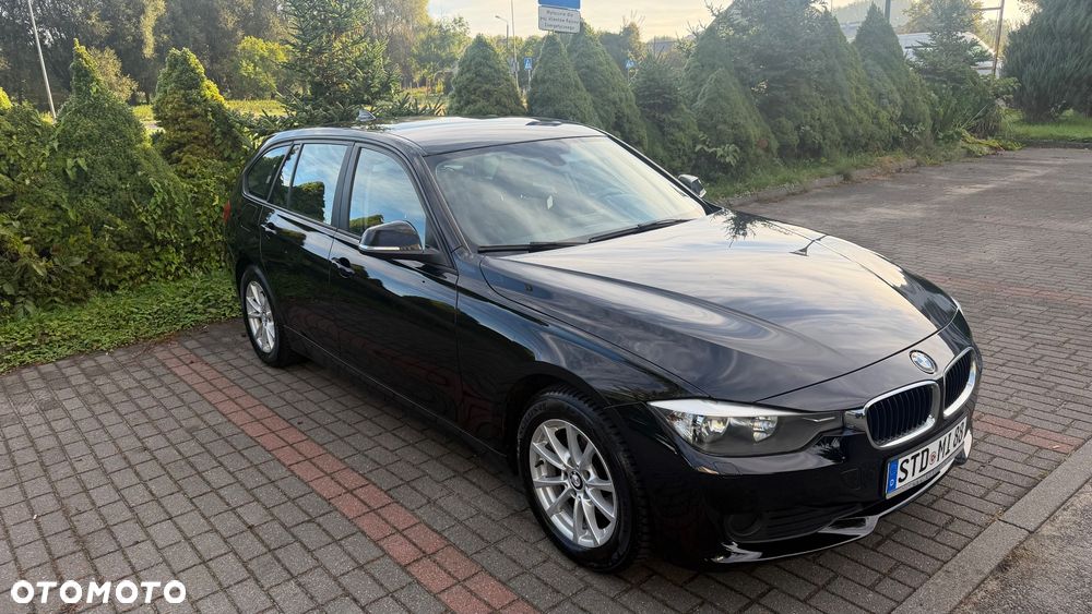 BMW Seria 3 320d - 32
