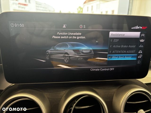 Mercedes-Benz Klasa C 300 4Matic 9G-TRONIC AMG Line - 23