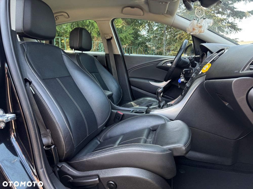 Opel Astra 2.0 CDTI Cosmo - 33