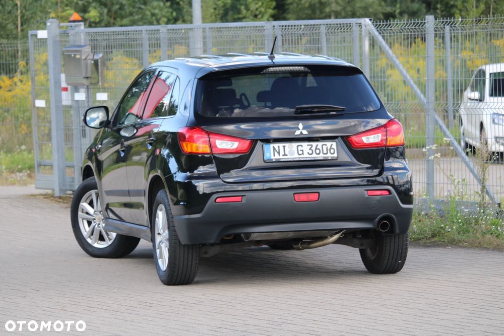 Mitsubishi ASX - 10