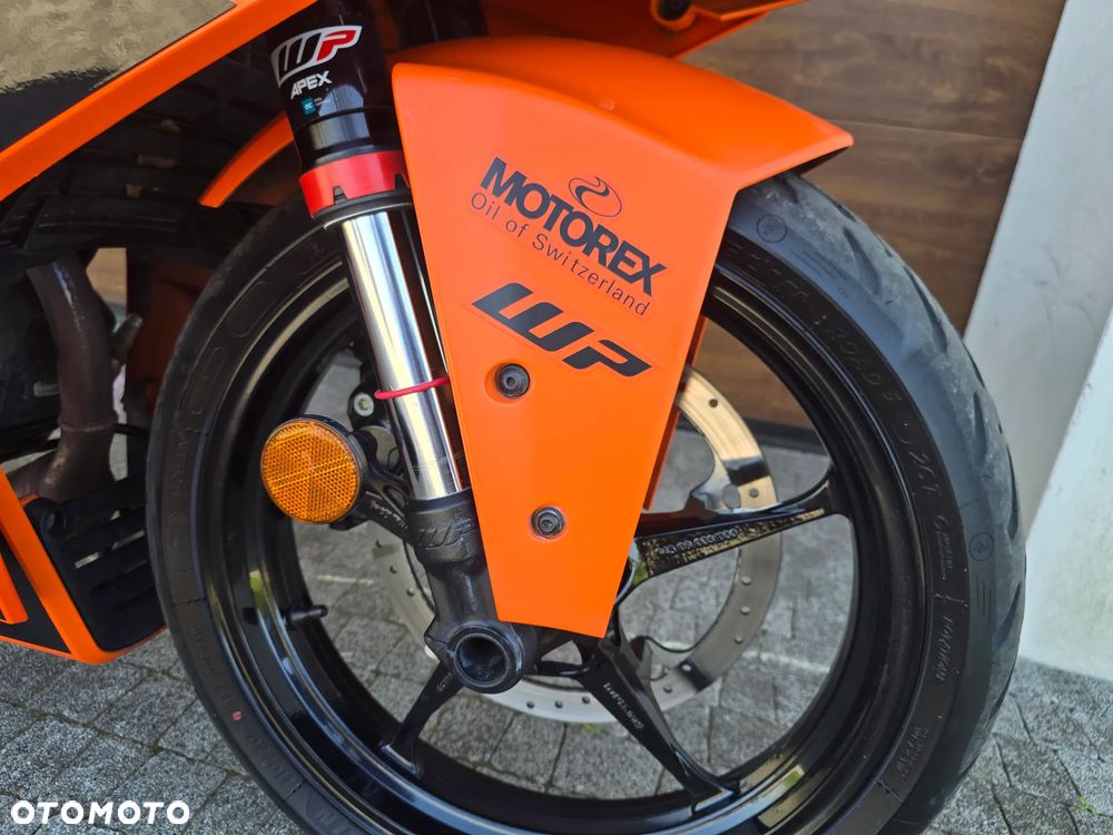 KTM RC 125 - 7
