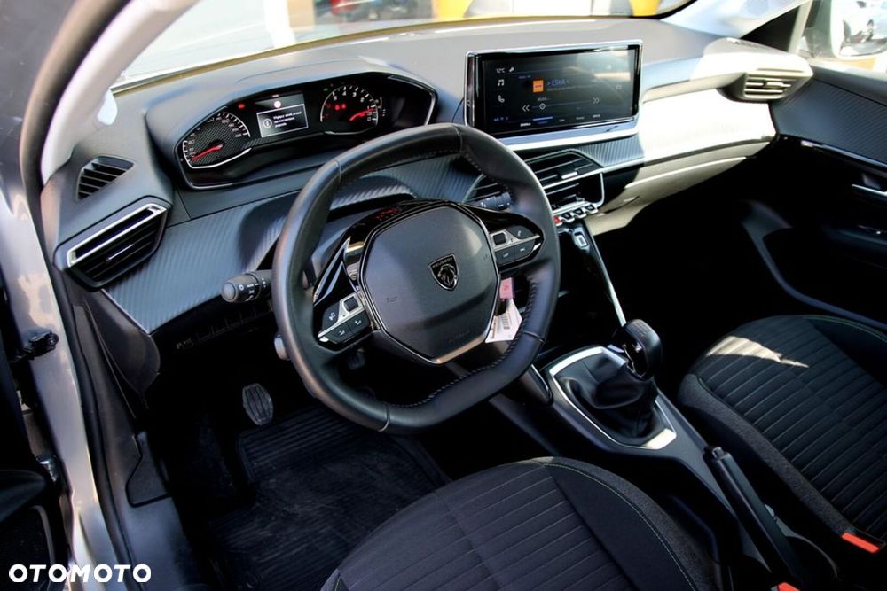 Peugeot 208 - 4
