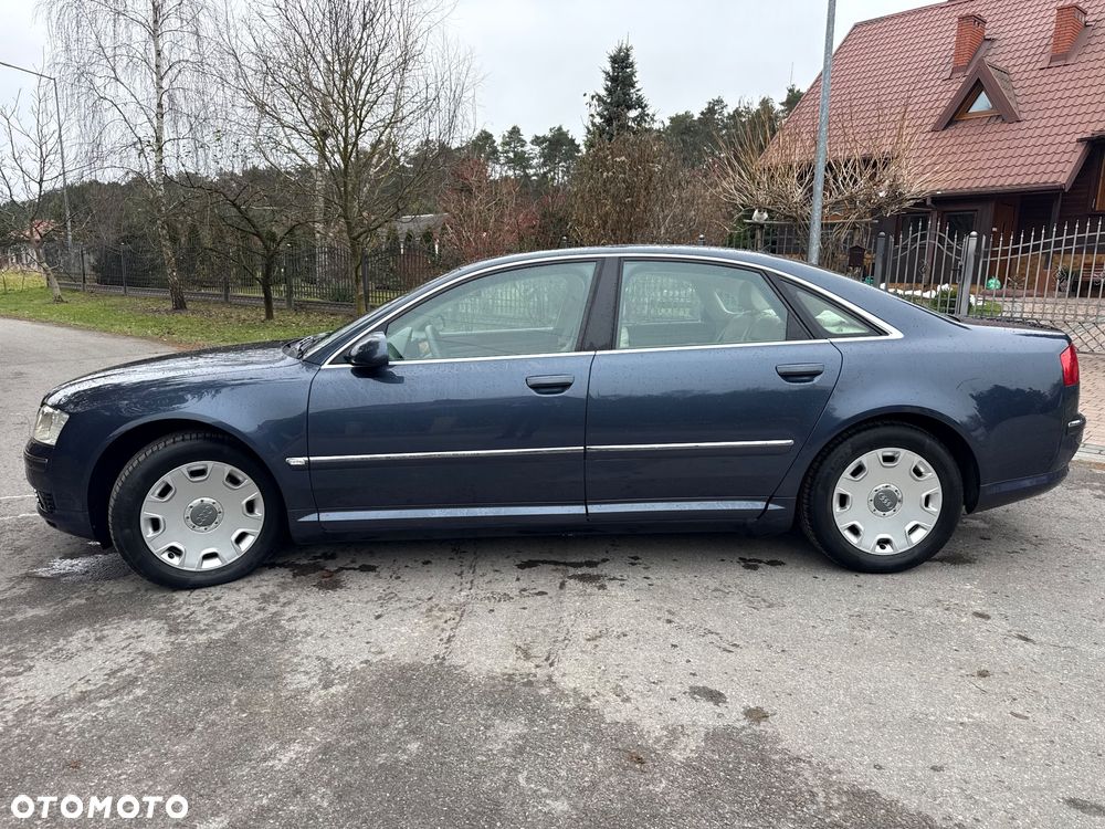 Audi A8 4.2 Quattro - 10