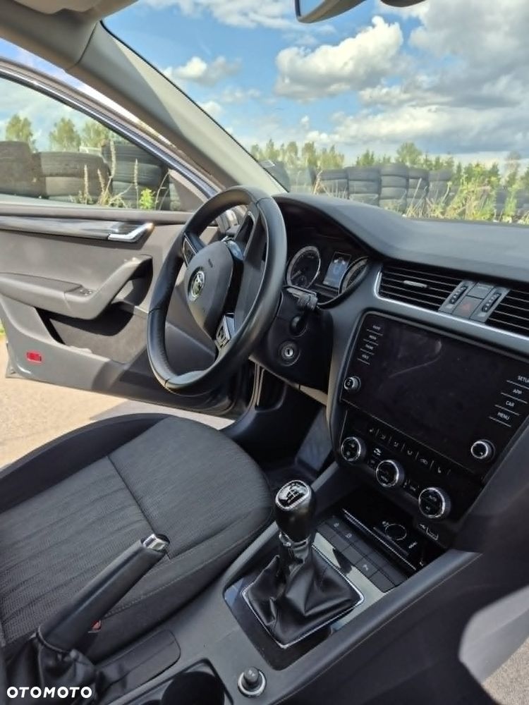 Skoda Octavia 2.0 TDI Style - 3