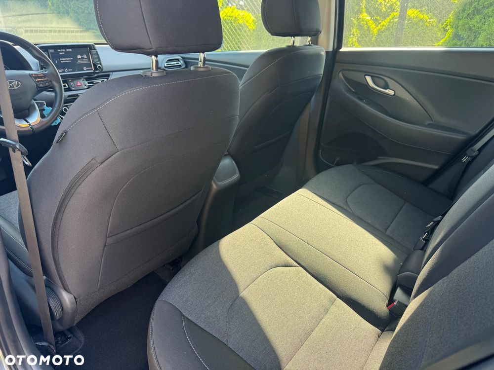 Hyundai i30 1.5 T-GDI 48V-Hybrid DCT EDITION 30 - 15