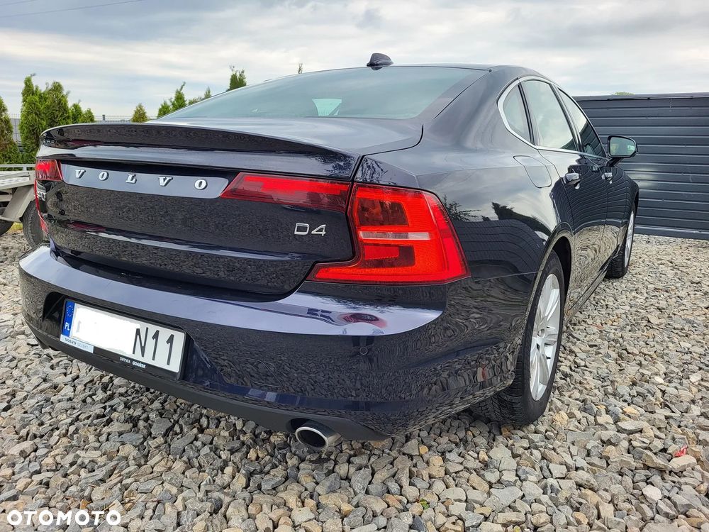 Volvo S90 - 17