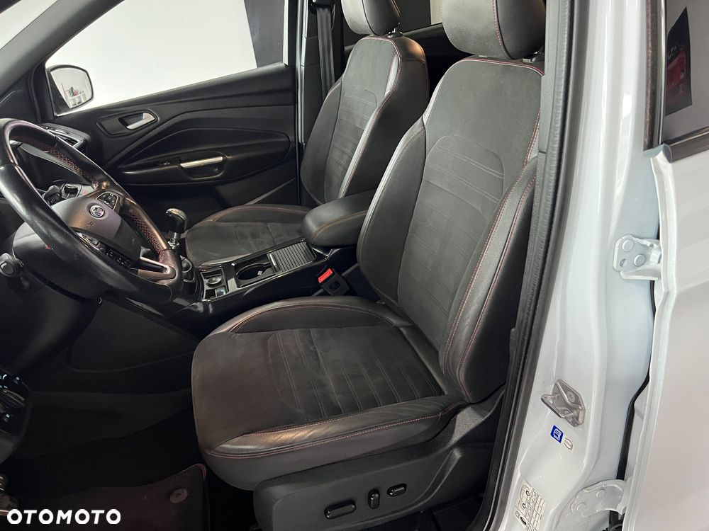 Ford Kuga 2.0 TDCi 4x2 ST-Line - 14