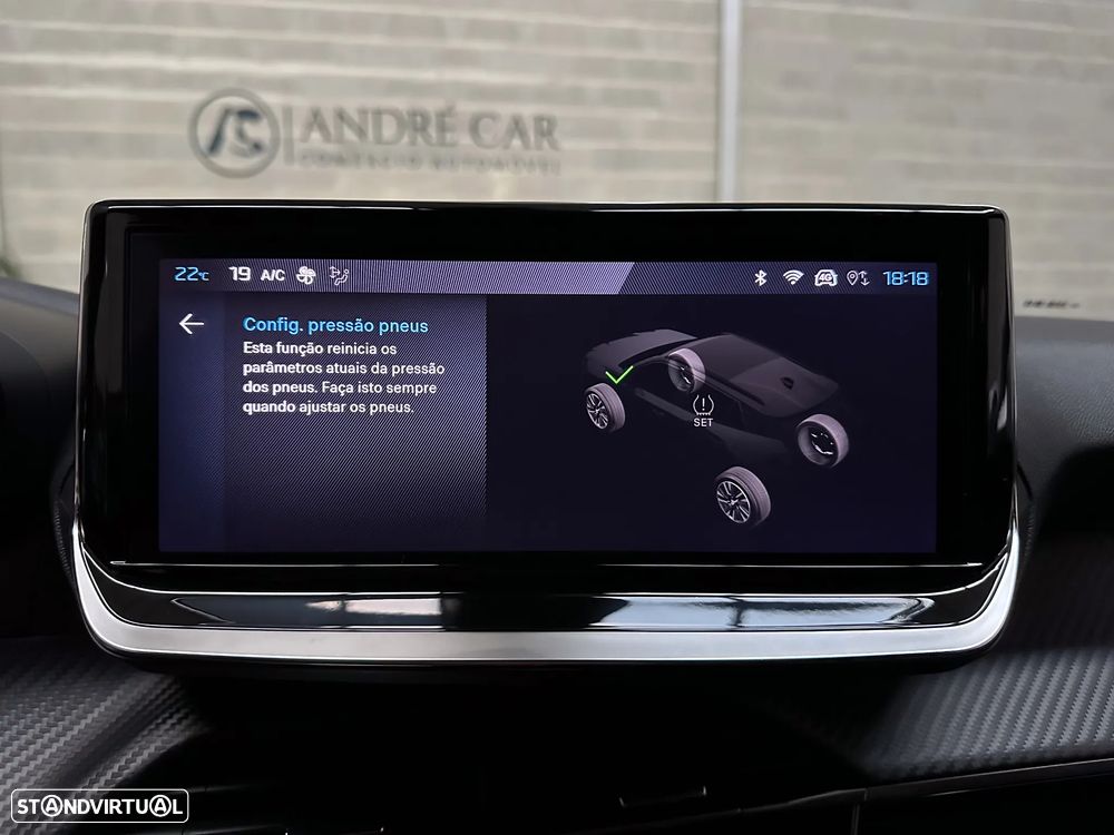 Peugeot 2008 1.2 PureTech Allure - 29