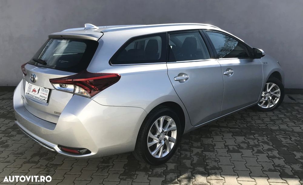 Toyota Auris 1.8 L VVT-i Sol+ - 3