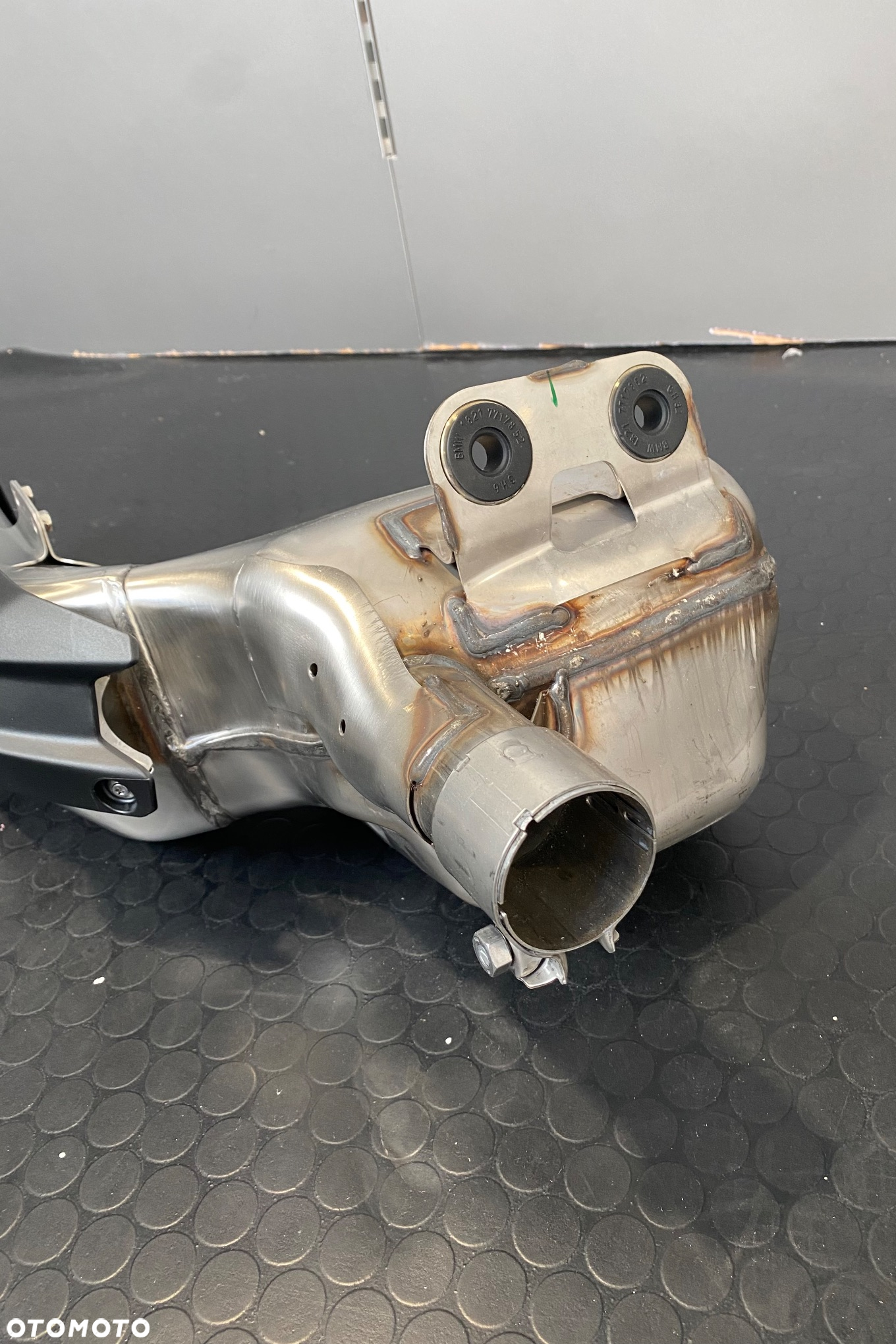 Kolektor ukł.wydech.z końcówką tłumika do F900 R/XR  (nr.18518565022) - 3