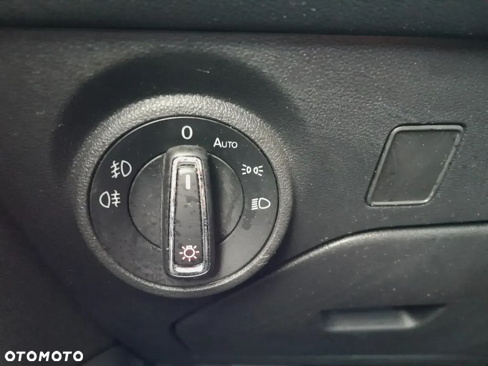 Seat Leon 2.0 TDI DPF DSG Xcellence - 27