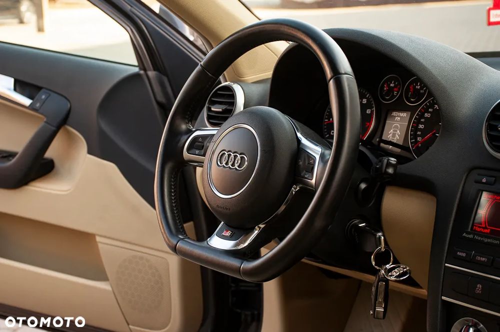 Audi A3 Sportback 1.8 TFSI S tronic Ambiente - 30