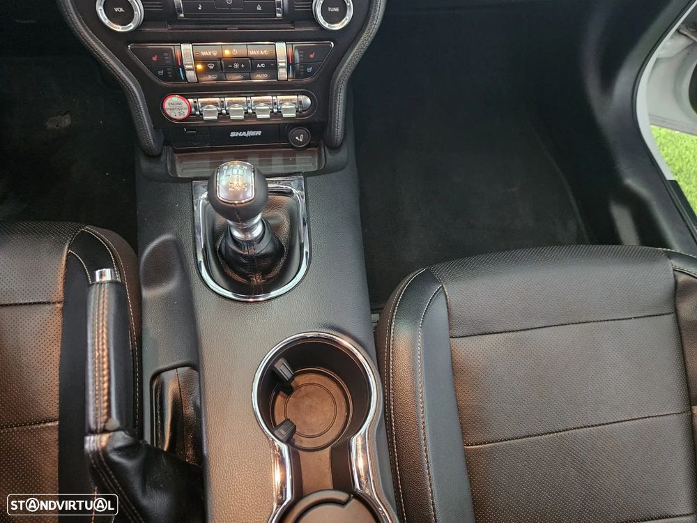 Ford Mustang 2.3 Eco Boost - 25