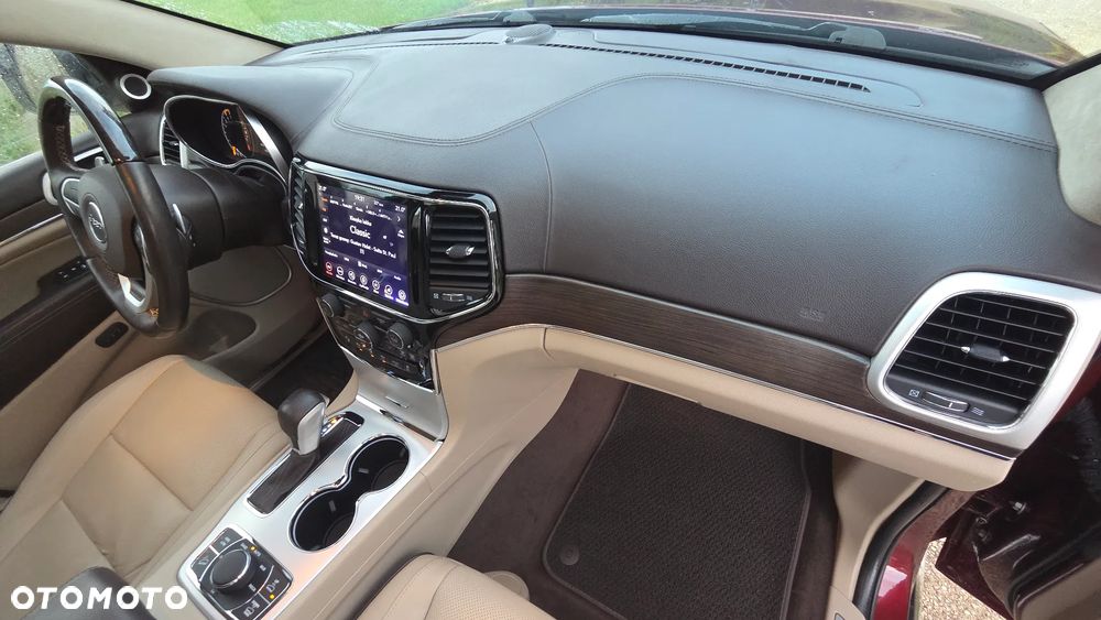 Jeep Grand Cherokee - 13