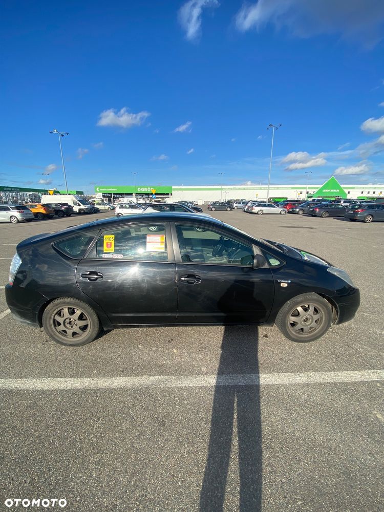 Toyota Prius - 8
